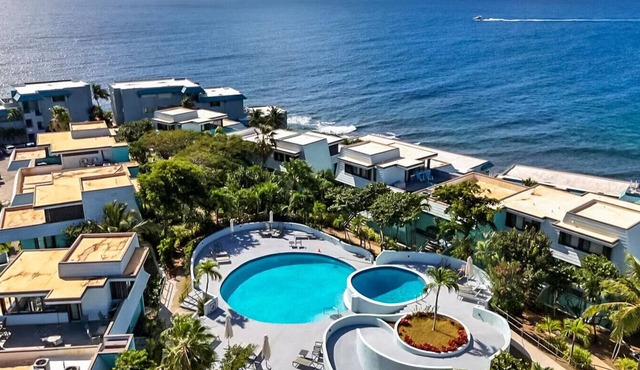 Budget friendly 2br condo - walk to the beach!