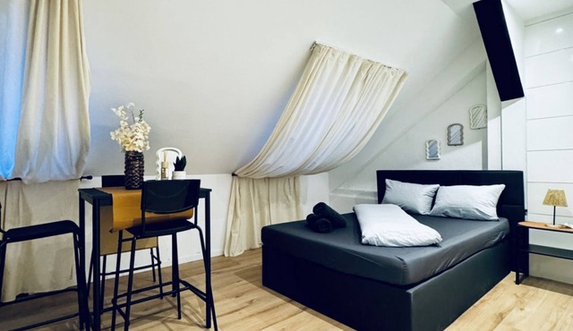 Budget friendly 5BR Apartment | Perfect for Groups