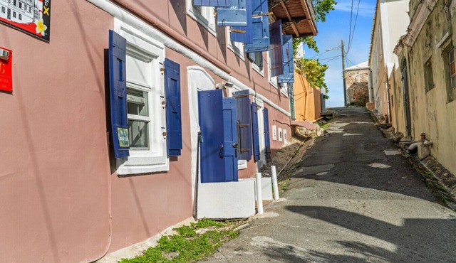 Budget-Friendly Downtown Stay in the Heart of Charlotte Amalie