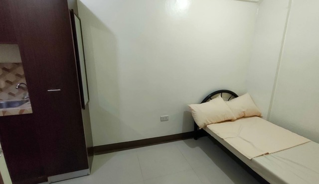Budget Friendly Studio Near Eastwood City