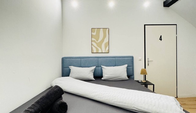 Budget Room in Shared Apartment for up to 3 Guests