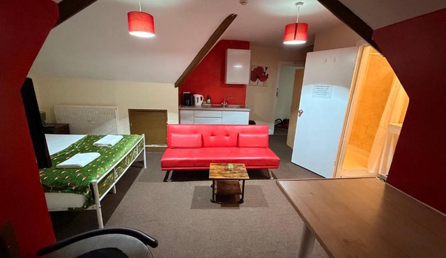 Budget Studio for 2 & Free Parking - 2nd floor