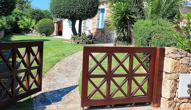 Budoni detached cottage exclusive garden 300 mt to the beach (10 min) P9587