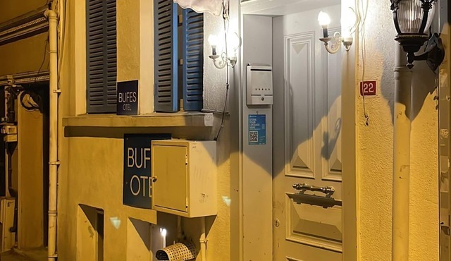 Bufes Hotel