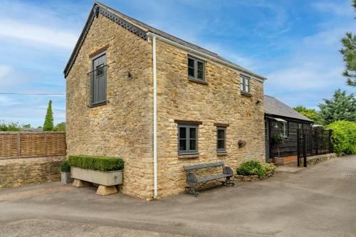 Buff Lodge