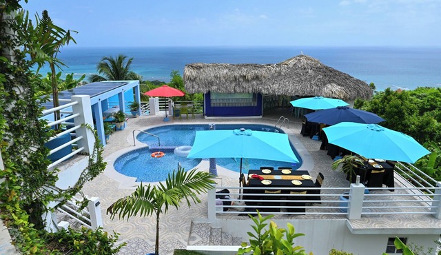 Buki Ocean View-δύο 5 B/R, Sleeps 12 UNDERGOING RENOVATIONS DUE TO THE HURRICANE