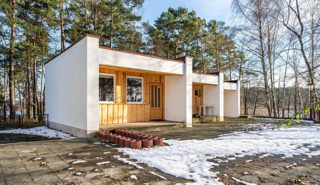 Bungalow “6 - Anglerinsel” with Lake View and Private Terrace