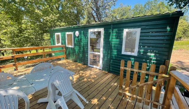Bungalow "À l'Orée des Bois" with Shared Pool, Wi-Fi, and Air Conditioning