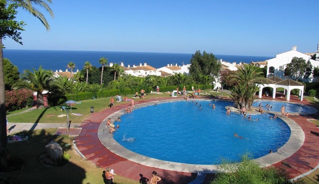 Bungalow in Santa Pola - 2 BR, AC, WiFi, parking