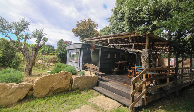 Bungalow in the Heart of the Provençal Countryside