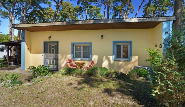 Bungalow 'Karsten' with Private Terrace and Private Garden