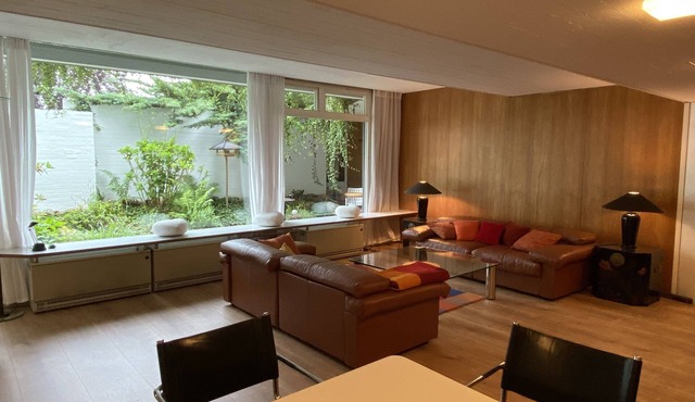 Bungalow near Mercedes and American facilities.Quiet neighbourhood