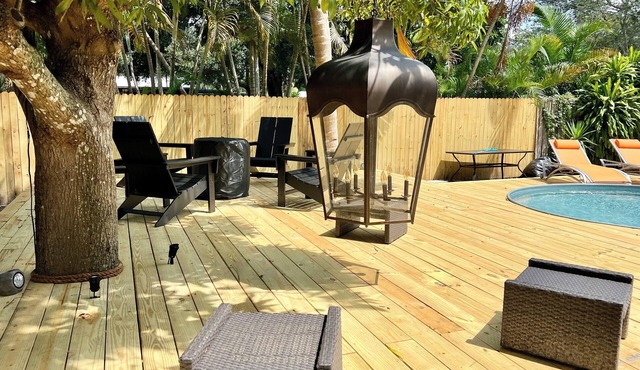 Bungalow Reborn: Pool, Sonos, Fire Pit Oasis!