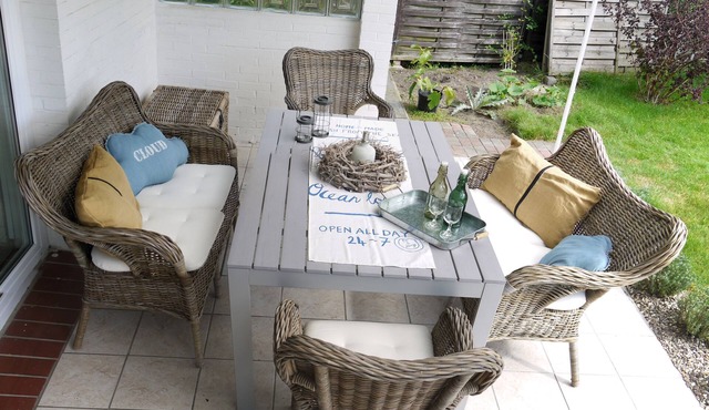 Bungalow with a spacious plot near the beach
