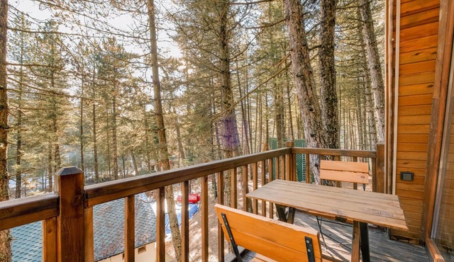 Bungalow with Balcony in Nature Near Dipsiz Lake