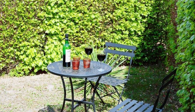 Bungalow with barbecue and garden