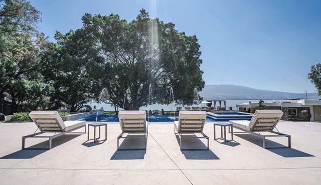 Bungalow with jacuzzi and lake view Cajititlan