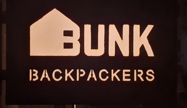 Bunk Backpackers Guesthouse