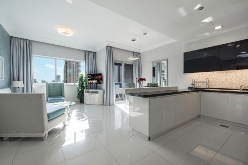 Burj Khalifa view - 2 BR apartment in Downtown
