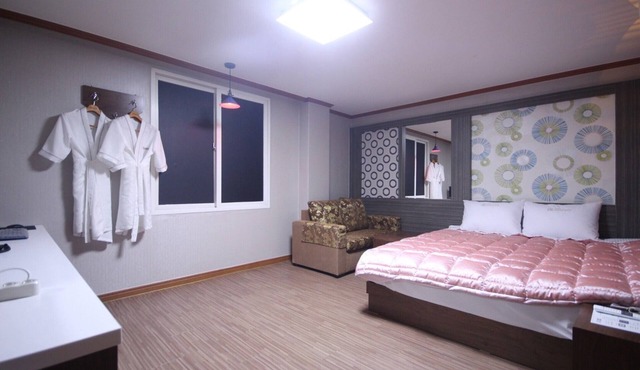 Busan Yeongdo Sinwon