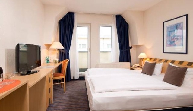 Business Single Room-Flexible Rate with breakfast - ACHAT Hotel Dresden Elbufer
