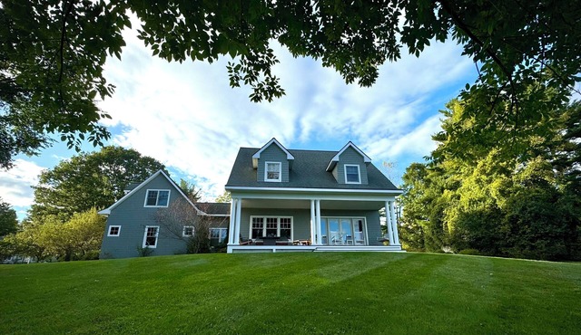 Butternut Ski Retreat - Fireplace, Views and close to town!