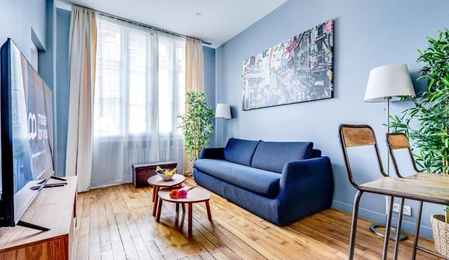Buttes-Chaumont - Fully-Equipped