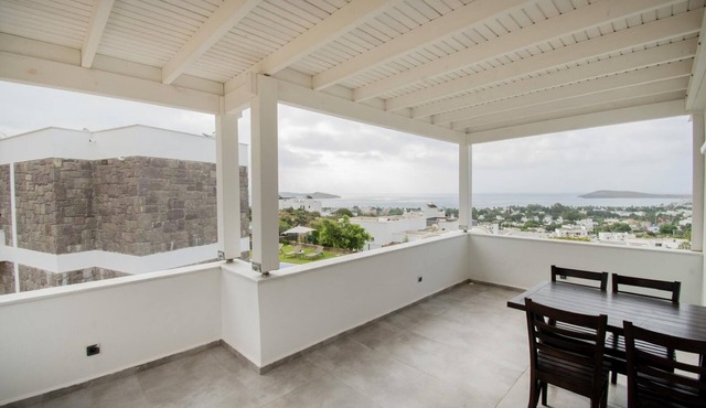 BV-20 3+1 Triplex Private Pool Sea View Villa in Ortakent