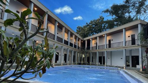 Bwalk Hotel & Villa Malang