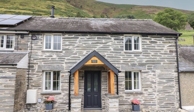 Bwthyn Camlan, Dinas Mawddwy