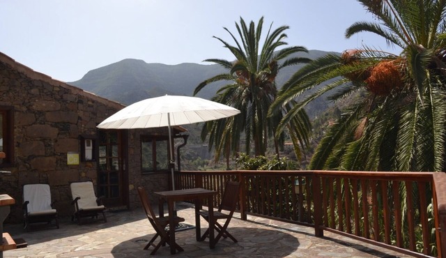 C. Rural Risco Padrón: Beautiful old house in an environment of total tranquility
