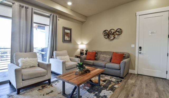 C10-C11 Combo-Luxurious Moab Vacation Rental~Pool