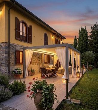 Ca' Degli Ulivi Relax - uso esclusivo con jacuzzi in Lunigiana vicino cinque terre