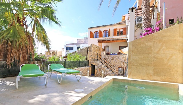 Ca Ses Nines: Beautiful oasis in a quiet location, swimming pool, wifi, climate