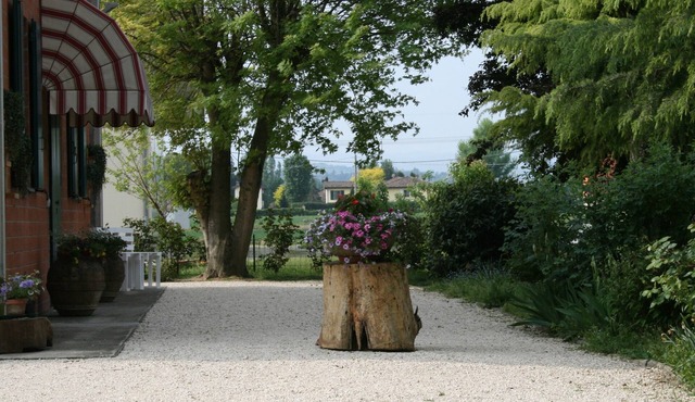 Cà Stanga rustic apartment on the farm 2km exit Valsamoggia (Bologna) A1