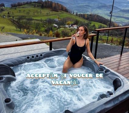Cabana Bradova Jacuzzi & Heated Pool A-Frame