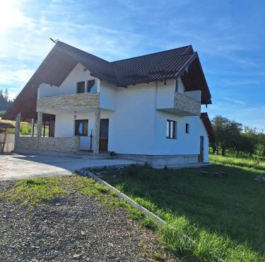 Cabana iris- dotata cu ciubar si sauna