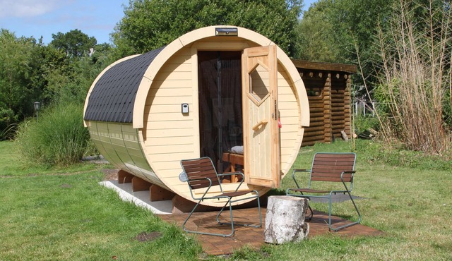 Cabana-Standard-Shared Bathroom-Garden view-Schlaffass 4