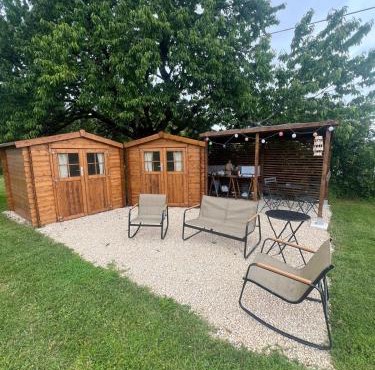 Cabane Taillis - Glamping on a Vineyard - Wooden Cabin