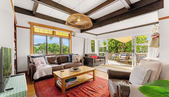 Cabbage Tree Cottage