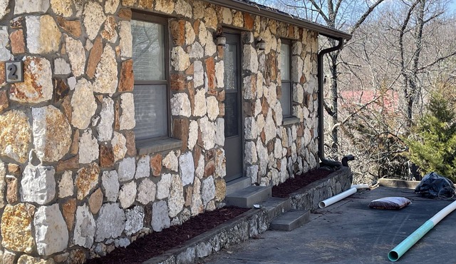 Cabin 4 on Stony Point