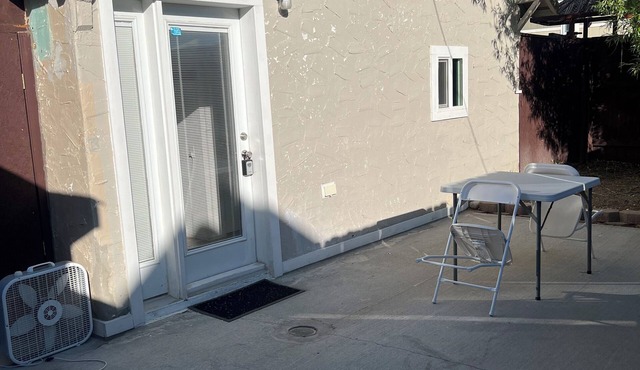 Cabin apt. Charming 1 bedroom, 1 bathroom apartment in Lima, MT with WiFi.
