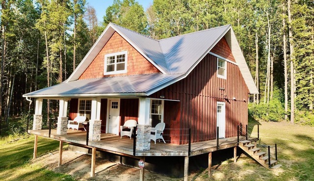 Cabin/bunkhouse for hockey teams, bird watchers, ATV/Snowmobilers, family events