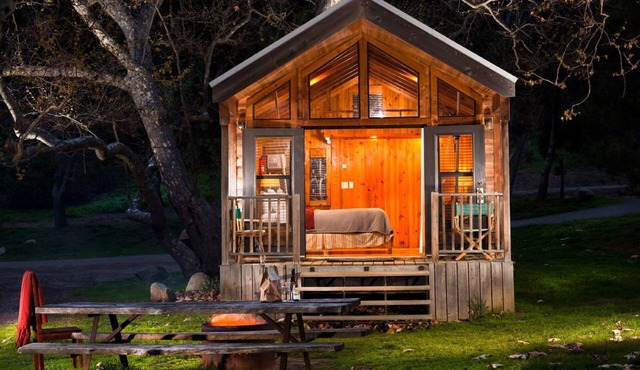 Cabin | Creek Deck + Firepit | No Hidden Fees