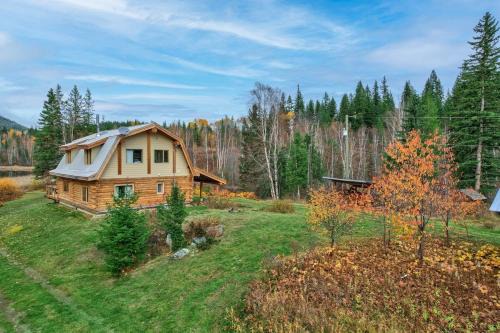 Cabin on Private 8-acre Lake