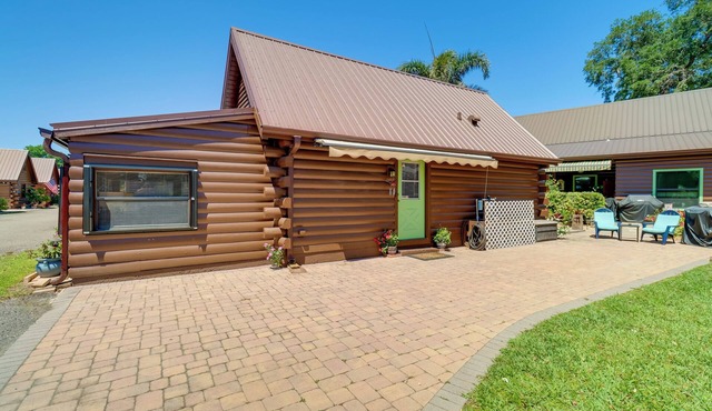 Cabin w/Boat Launch & Pool Access in Okeechobee