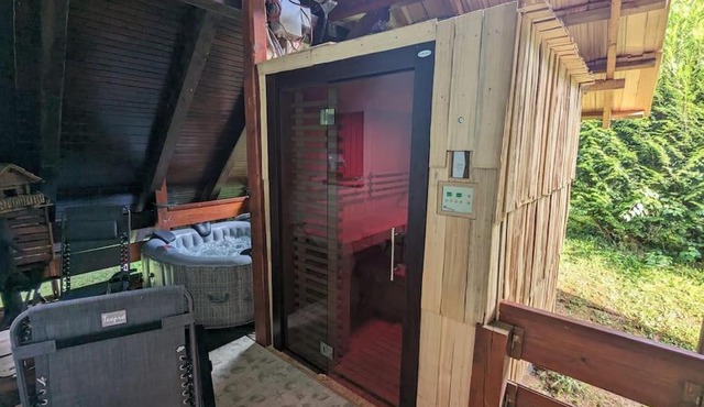 Cable bridge apartment