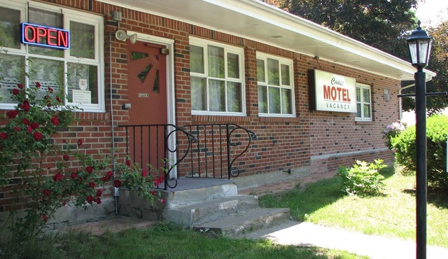 Cadet Motel