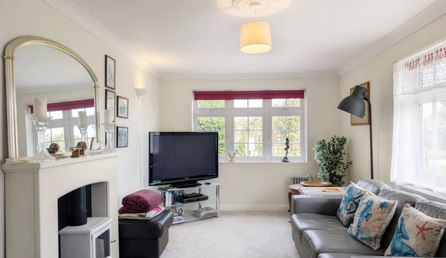 Caedwalla House, Selsey - an annexe that sleeps 4 guests in 2 bedrooms
