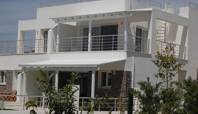 Caesar Beach - Exceptionally Designed - Brand New 5 star - Poolside Beach Villa